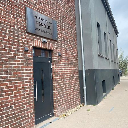 Prima Inn Unterkunft Direkt Ueber Der "Bar Am Minimax" Neuruppin Buitenkant foto