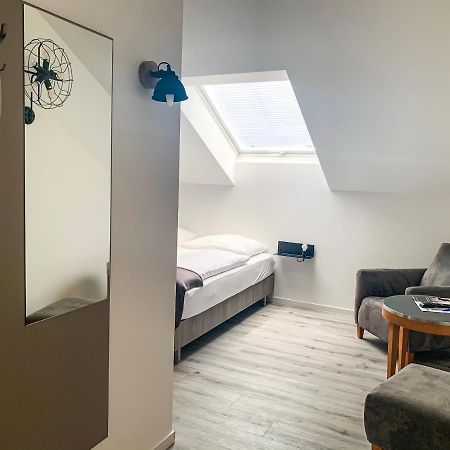 Prima Inn Unterkunft Direkt Ueber Der "Bar Am Minimax" Neuruppin Buitenkant foto