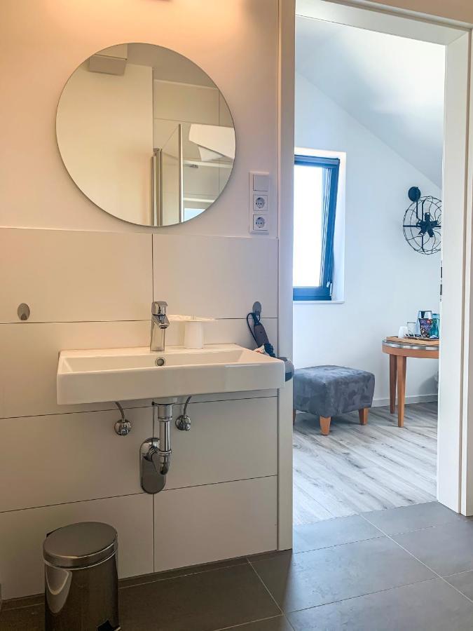 Prima Inn Unterkunft Direkt Ueber Der "Bar Am Minimax" Neuruppin Buitenkant foto