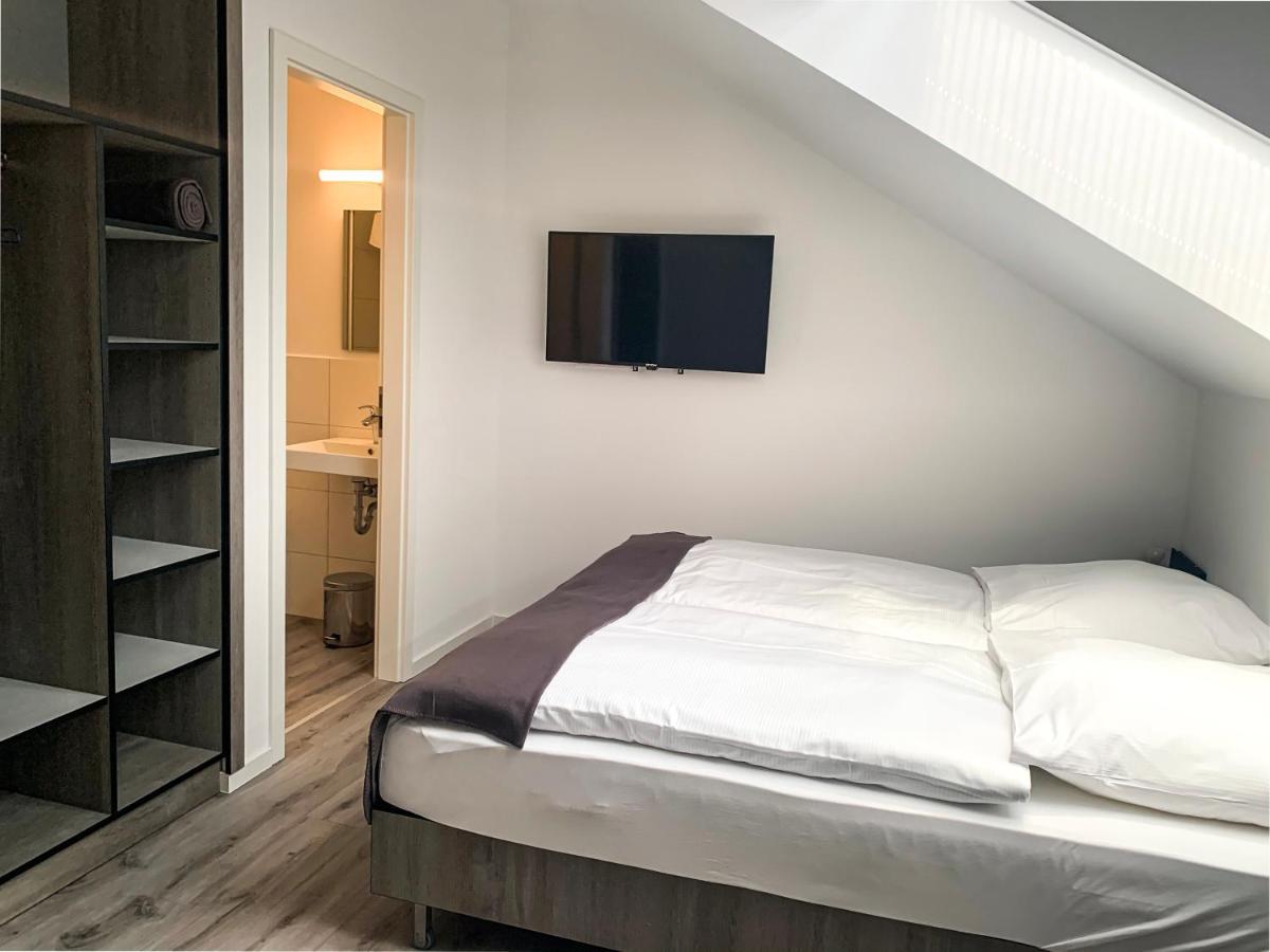 Prima Inn Unterkunft Direkt Ueber Der "Bar Am Minimax" Neuruppin Buitenkant foto