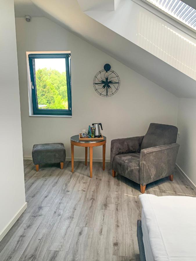 Prima Inn Unterkunft Direkt Ueber Der "Bar Am Minimax" Neuruppin Buitenkant foto